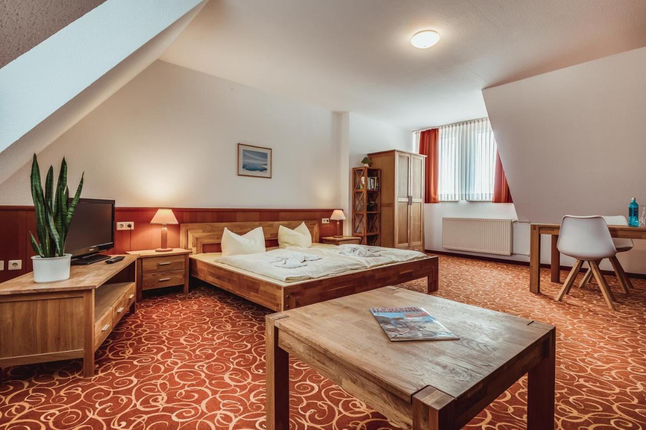 Landhotel Lewitz Muehle Banzkow Extérieur photo
