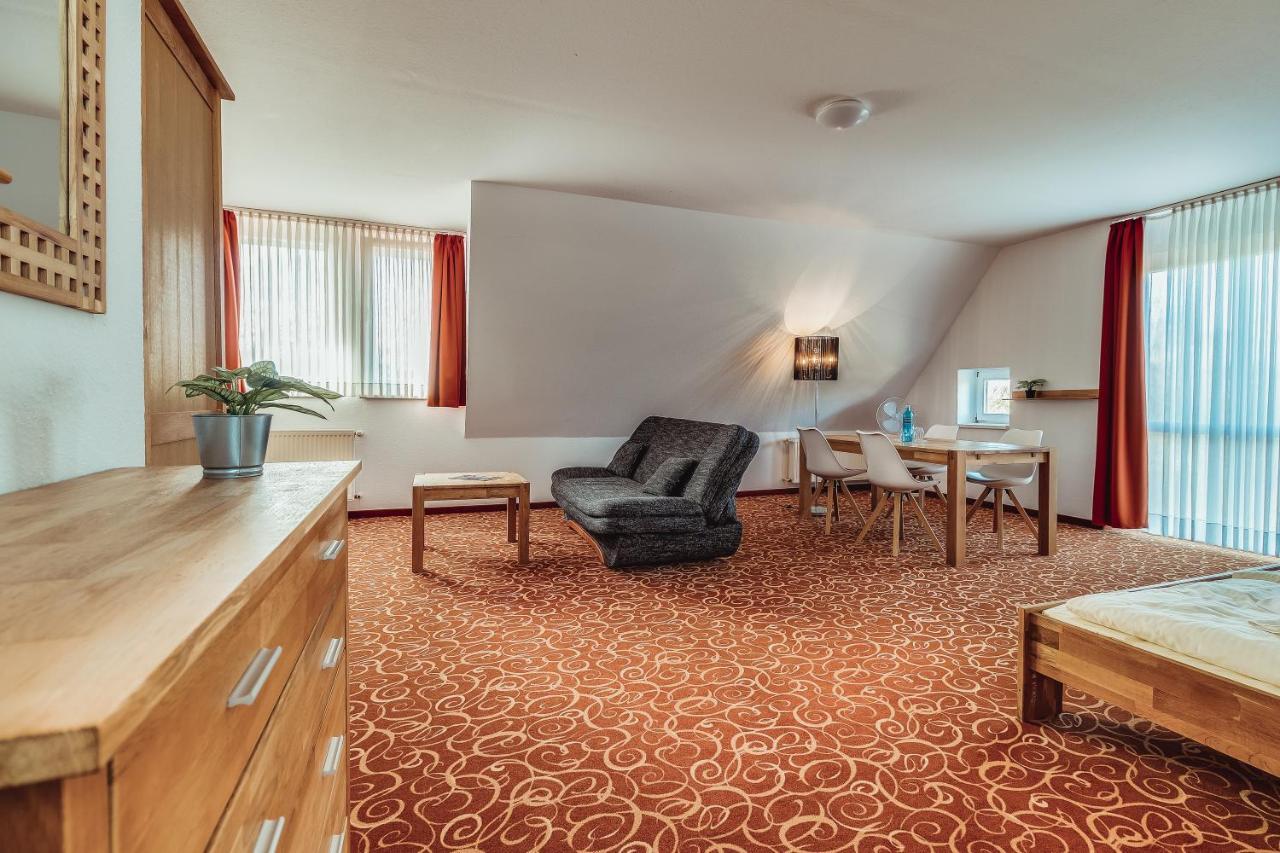 Landhotel Lewitz Muehle Banzkow Extérieur photo