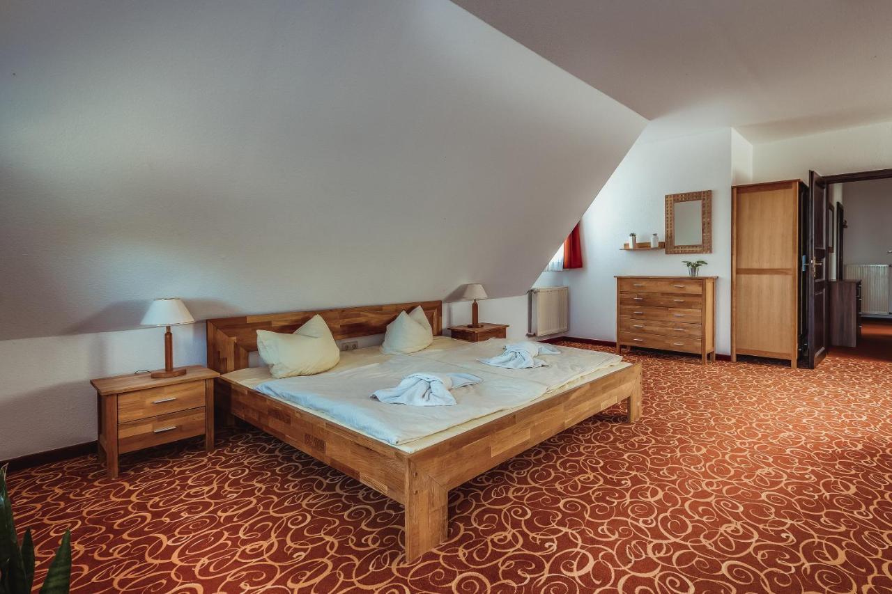 Landhotel Lewitz Muehle Banzkow Extérieur photo